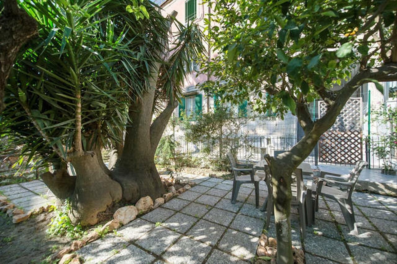 Garden House Apartments In Napoli Eksteriør bilde